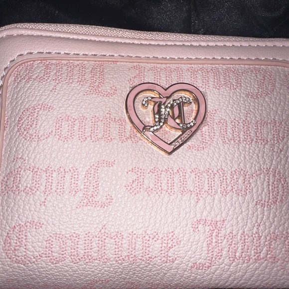 Juicy Couture pink wallet - Picture 2 of 4